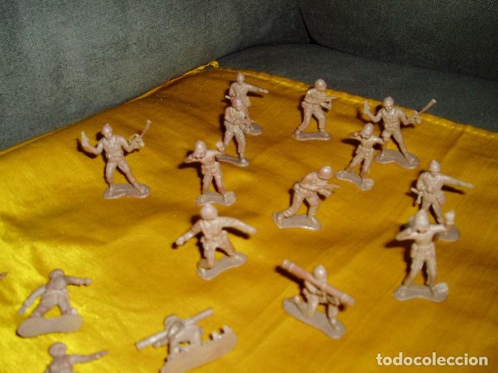 Juguetes antiguos: Soldaditos pl&aacute;stico - Foto 4
