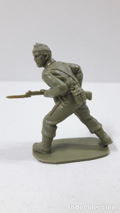 Juguetes antiguos: COMANDO . REALIZADO EN PLASTICO MONOCOLOR - Foto 2