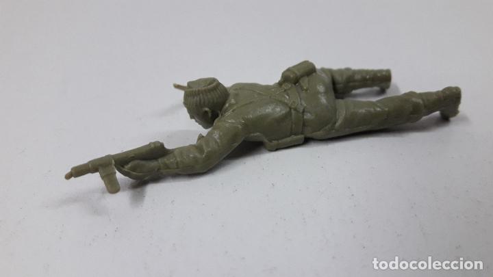 Juguetes antiguos: COMANDO . REALIZADO EN PLASTICO MONOCOLOR - Foto 2
