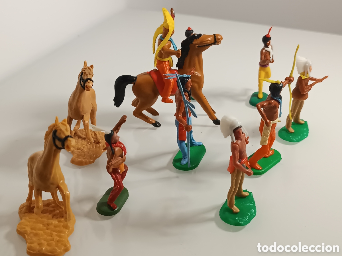 Juguetes antiguos: Lote indios desmontables pl&aacute;stico Timbo Elastolin crescent - Foto 4