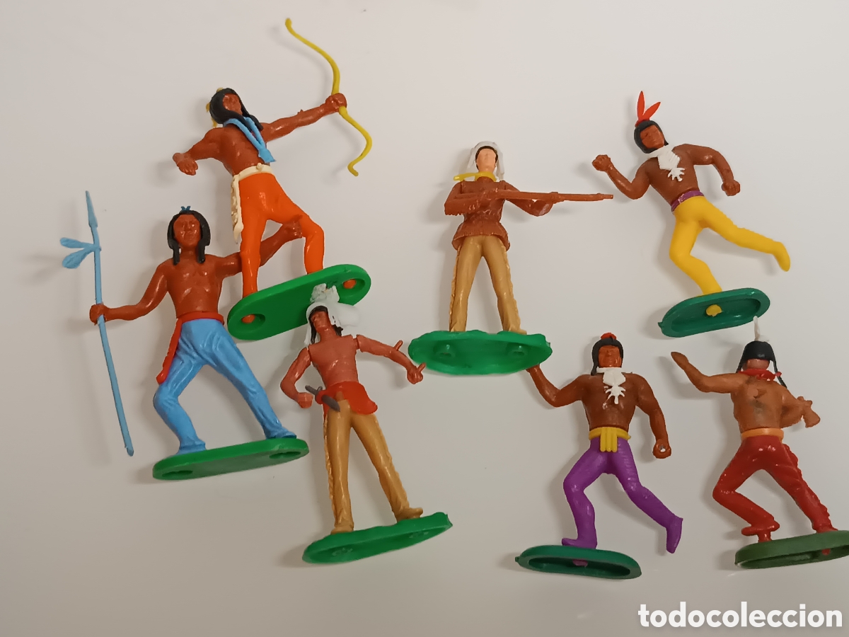 Juguetes antiguos: Lote indios desmontables pl&aacute;stico Timbo Elastolin crescent - Foto 5