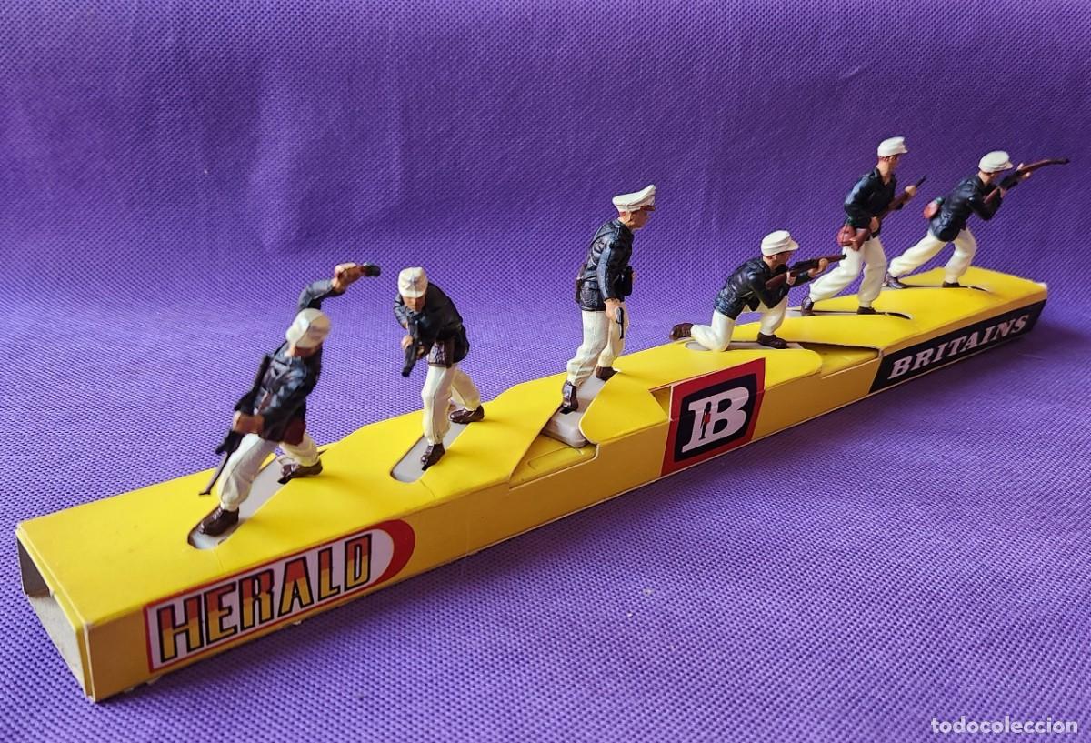Juguetes Antiguos: GERMAN PANZER WW2 set en DISPLAY de 6 soldaditos DSG variante Argentina Britains