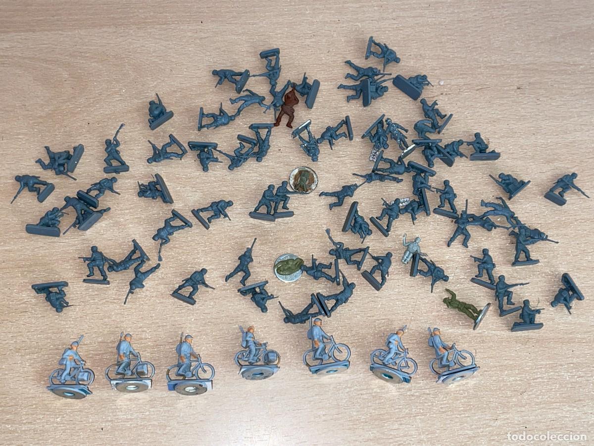 Juguetes Antiguos: Lote 82 Soldados sin pintar Alemanes Ingleses Americanos Franceses Paracaidistas Comandos WWII 1:72