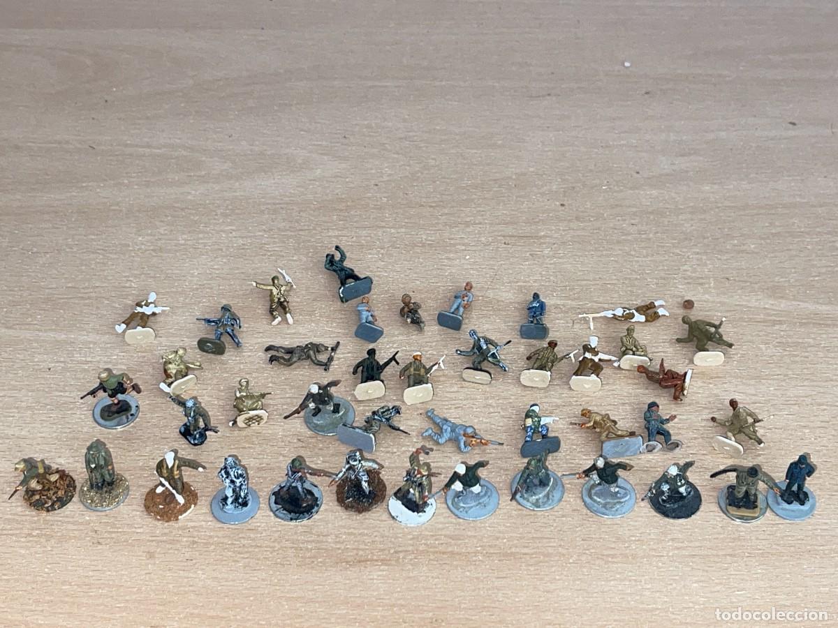 Juguetes Antiguos: Lote 42 Soldaditos Pintados Alemanes Ingleses Americanos Franceses Paracaidistas Comandos WWII 1:72