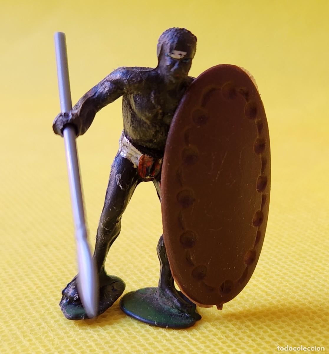 Juguetes Antiguos: Guerrero ZUL&Uacute; Africano - raro soldadito de plastico Argentina - VINTAGE 1965