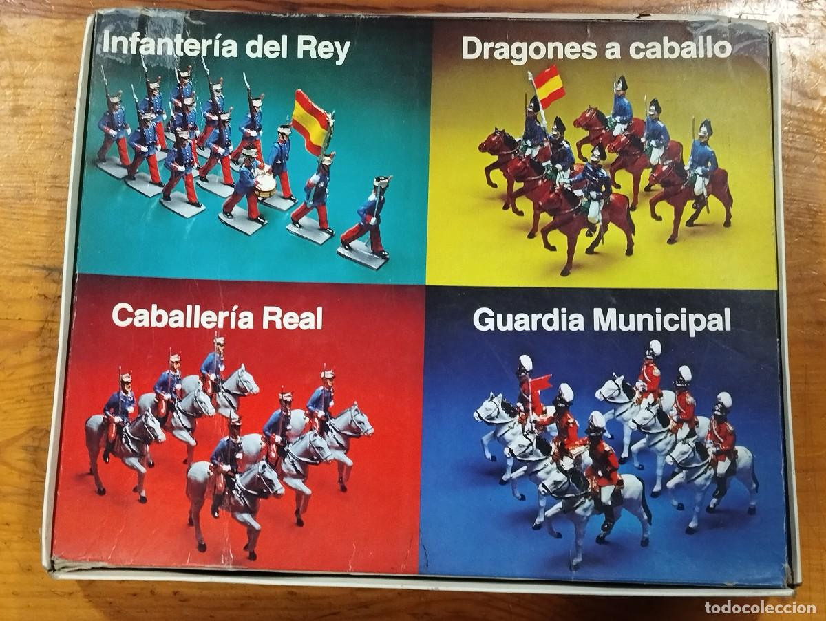 Juguetes Antiguos: GUARDIA MUNICIPAL. FIGURAS DE PL&Aacute;STICO DE GOMARSA (SOLDIS). EN CAJA. COMPLETO, 12 FIGURAS.