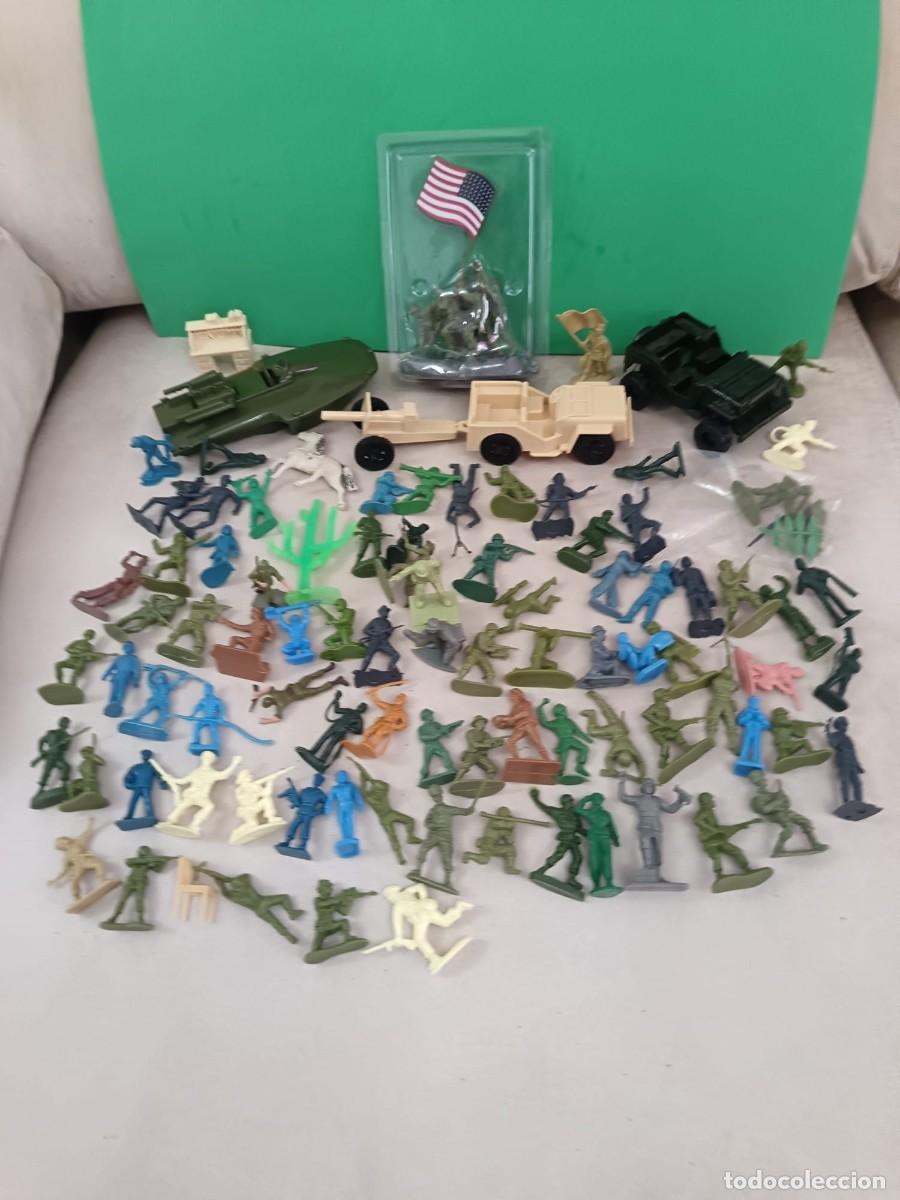 Juguetes Antiguos: Conjunto soldados de guerra