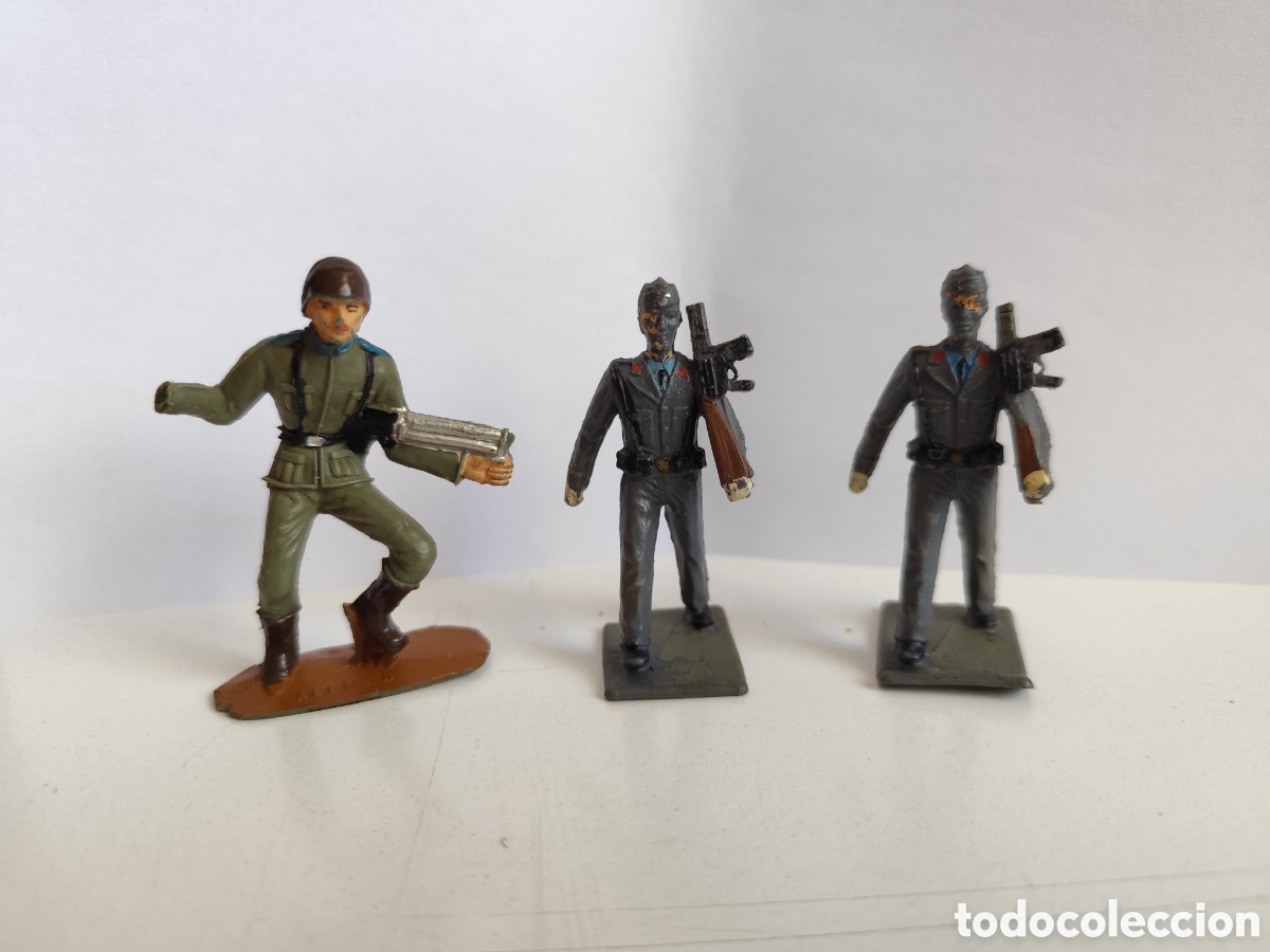 Juguetes Antiguos: Soldados de plastico Ejercito. Tipo Comansi, Jecsan. A&ntilde;os 70/80. Lote 3 soldaditos