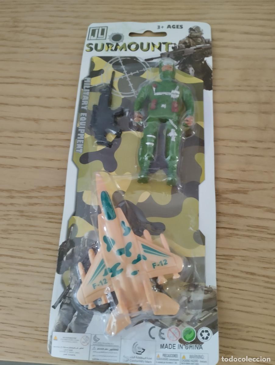 Juguetes Antiguos: surmount military equipment con soldado, avion y arma en su blister