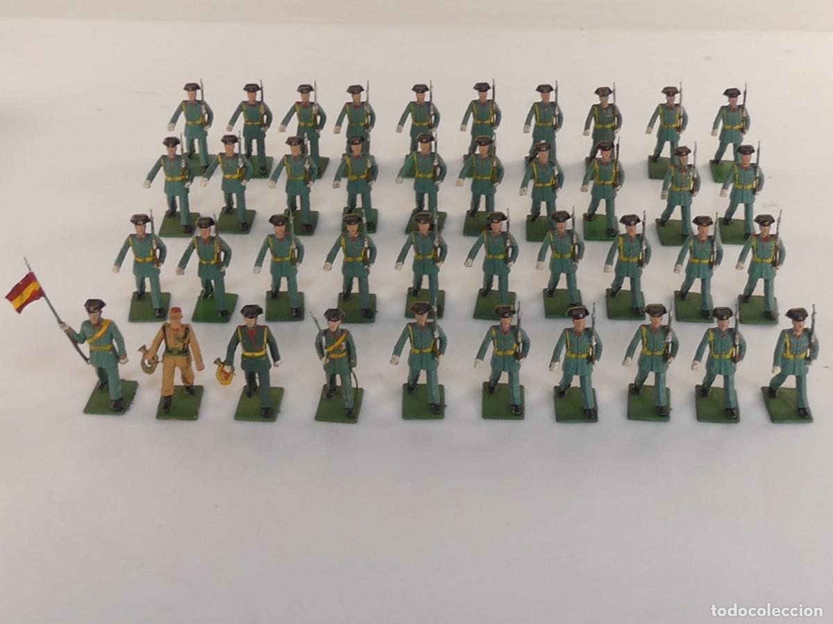 Jogos Antigos: COLECCION LOTE DE 40 FIGURAS DE PLASTICO GUARDIAS CIVILES