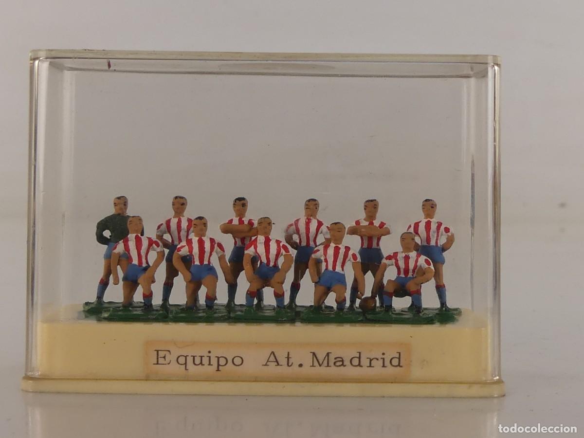 Jogos Antigos: EQUIPO DE ATLETICO MADRID FIGURAS DE MINIATURAS DE PLOMO ALYMER OBJETO DE COLECCION