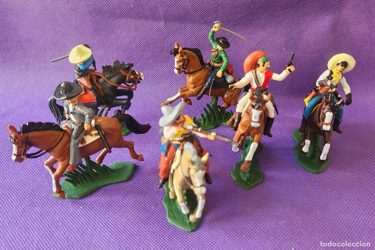 Juguetes antiguos: MEXICANOS A CABALLO set de soldaditos pl&aacute;stico DSG variante Argentina de Britains