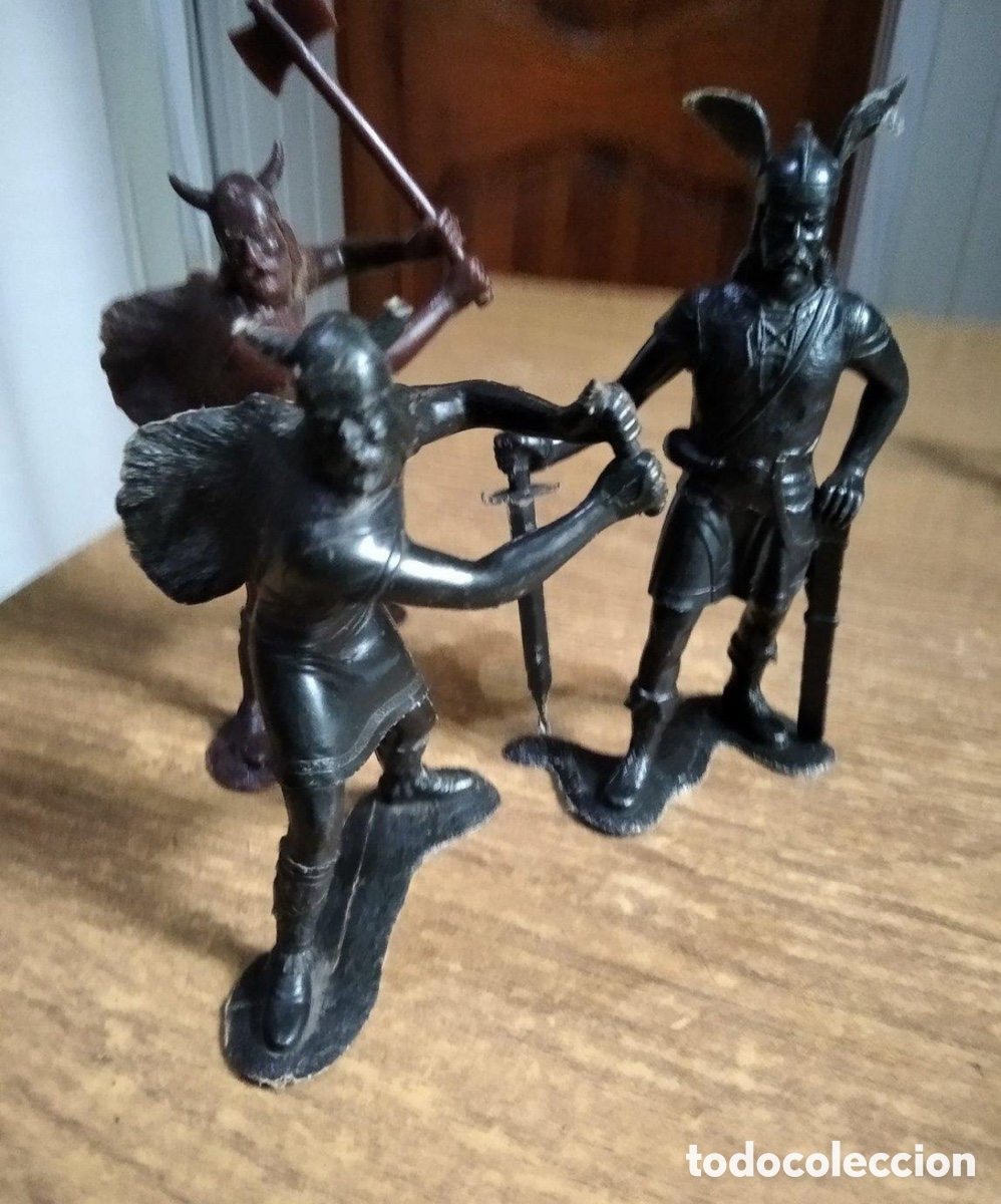 Juguetes antiguos: Lote de 3 Figuras Vikingos vintage 16 cm Pl&aacute;stico duro