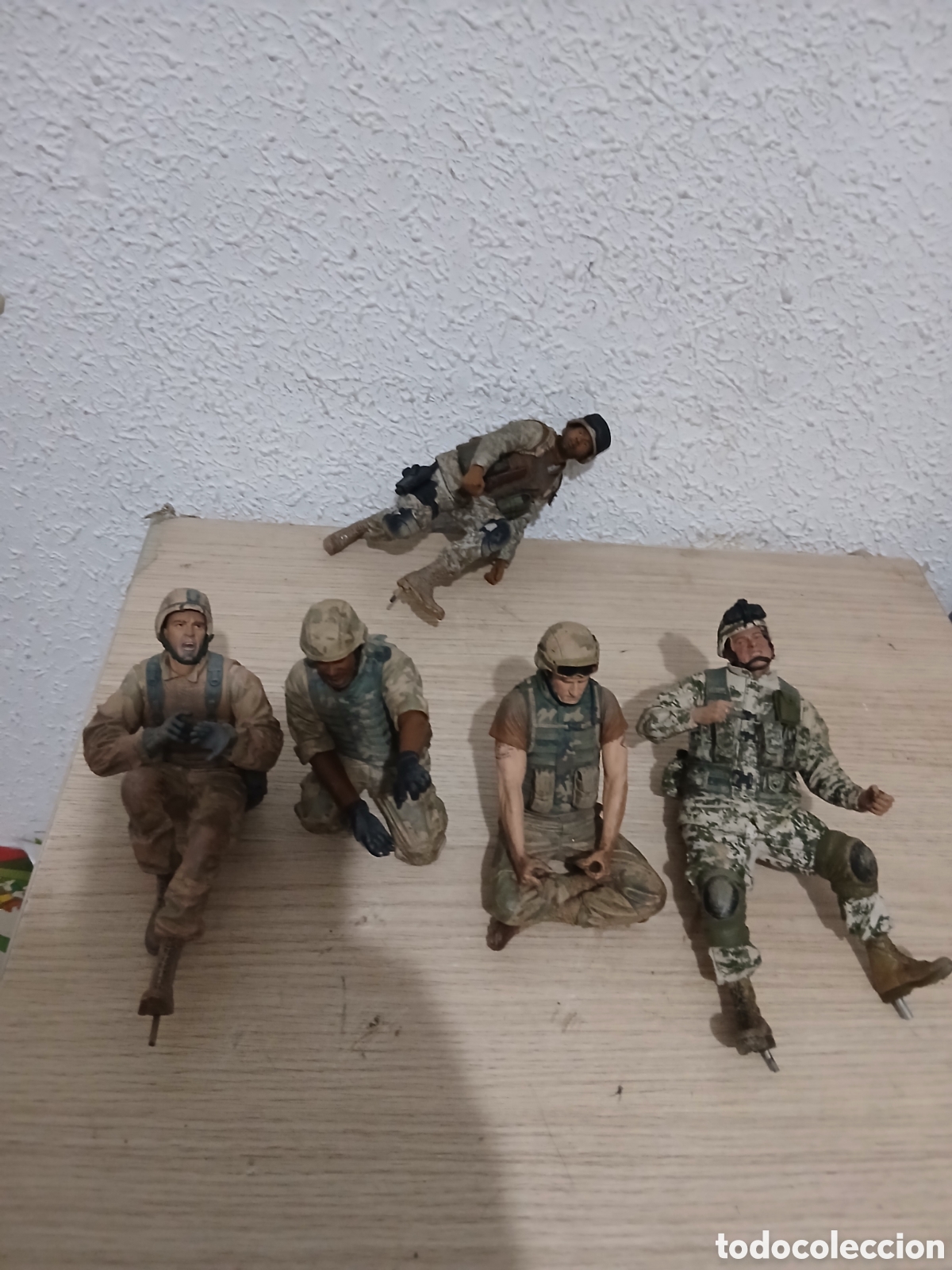 Juguetes antiguos: 5 FIGURAS DE ACCI&Oacute;N SOLDADOS,,VER FOTOS