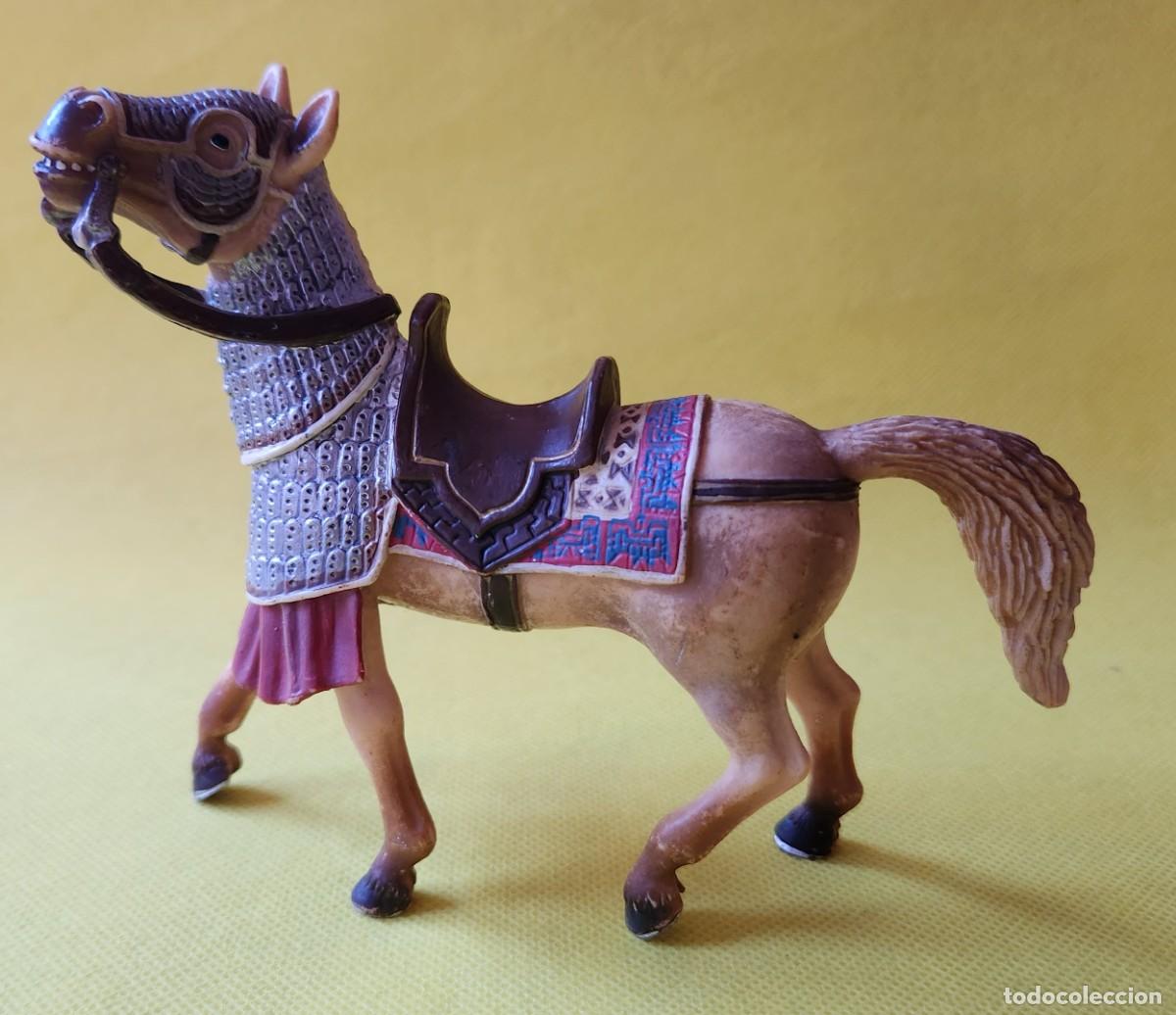 Juguetes antiguos: CABALLO MEDIEVAL - figura SCHLEICH soldadito