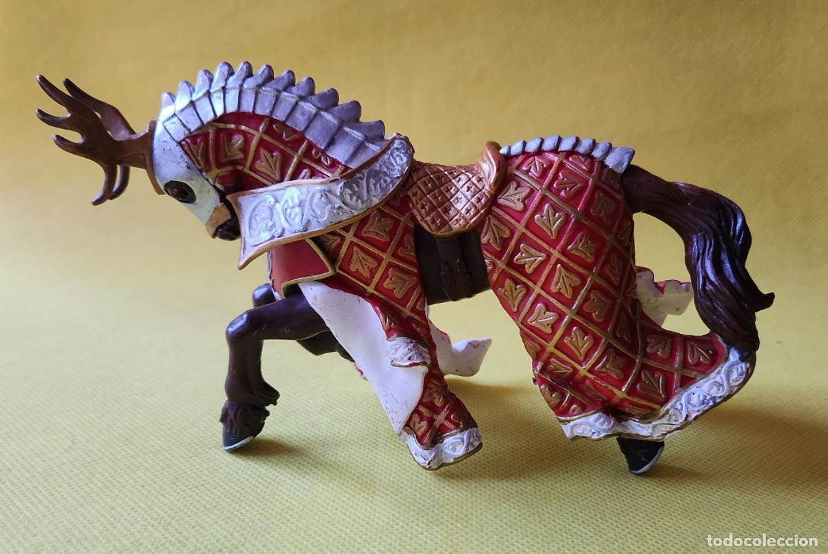 Juguetes antiguos: CABALLO MEDIEVAL - figura PAPO soldadito