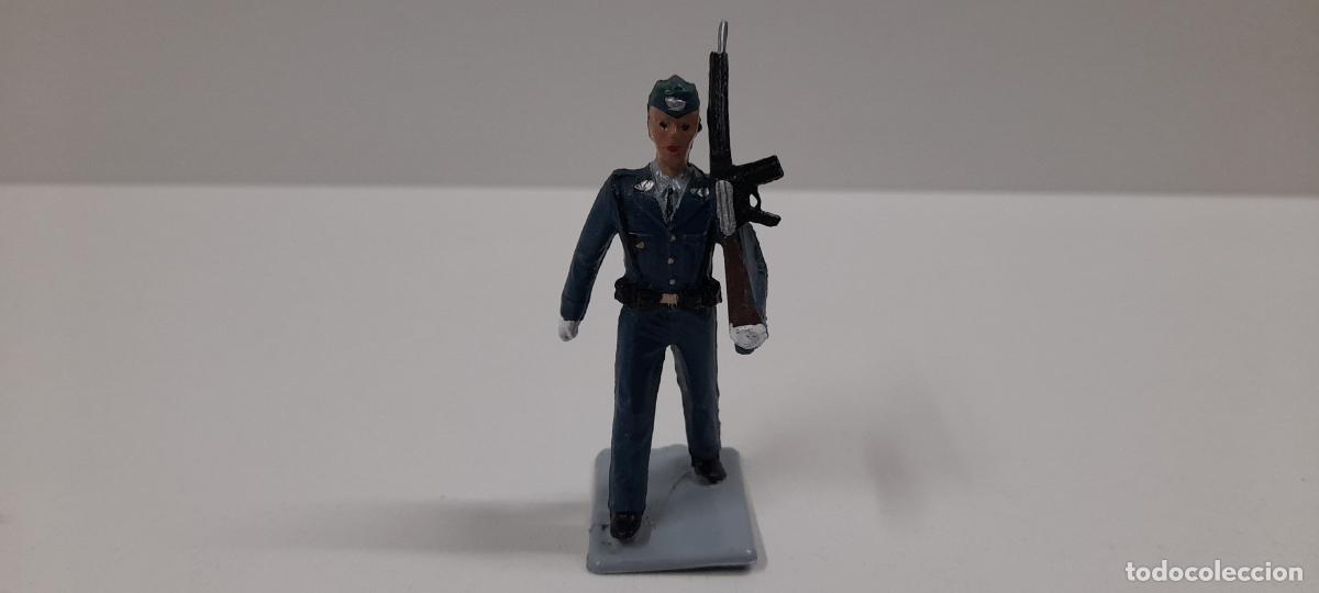 Jeux Anciens: SOLDADO EN DESFILE - AVIACION . REALIZADO POR SOLDIS / GOMARSA . ORIGINAL A&Ntilde;OS 70