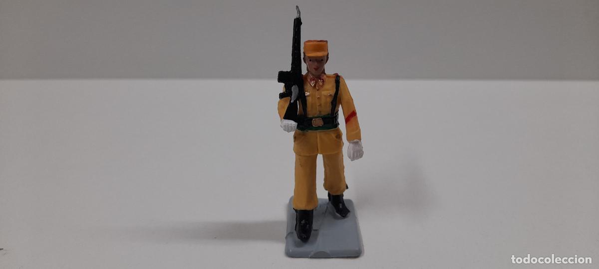 Altes Spielzeug: SOLDADO EN DESFILE - REGULARES . REALIZADO POR SOLDIS / GOMARSA . ORIGINAL A&Ntilde;OS 70