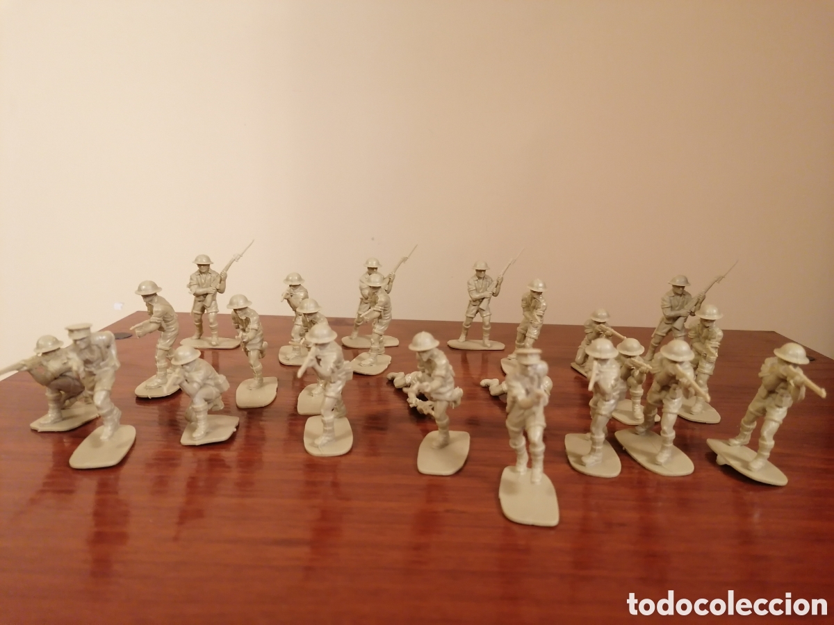 Juguetes antiguos: Airfix.Lote 24 Soldados Octavo Ej&eacute;rcito Brit&aacute;nico.II Guerra Mundial.Ratas Del Desierto.A&ntilde;os 70.1:32