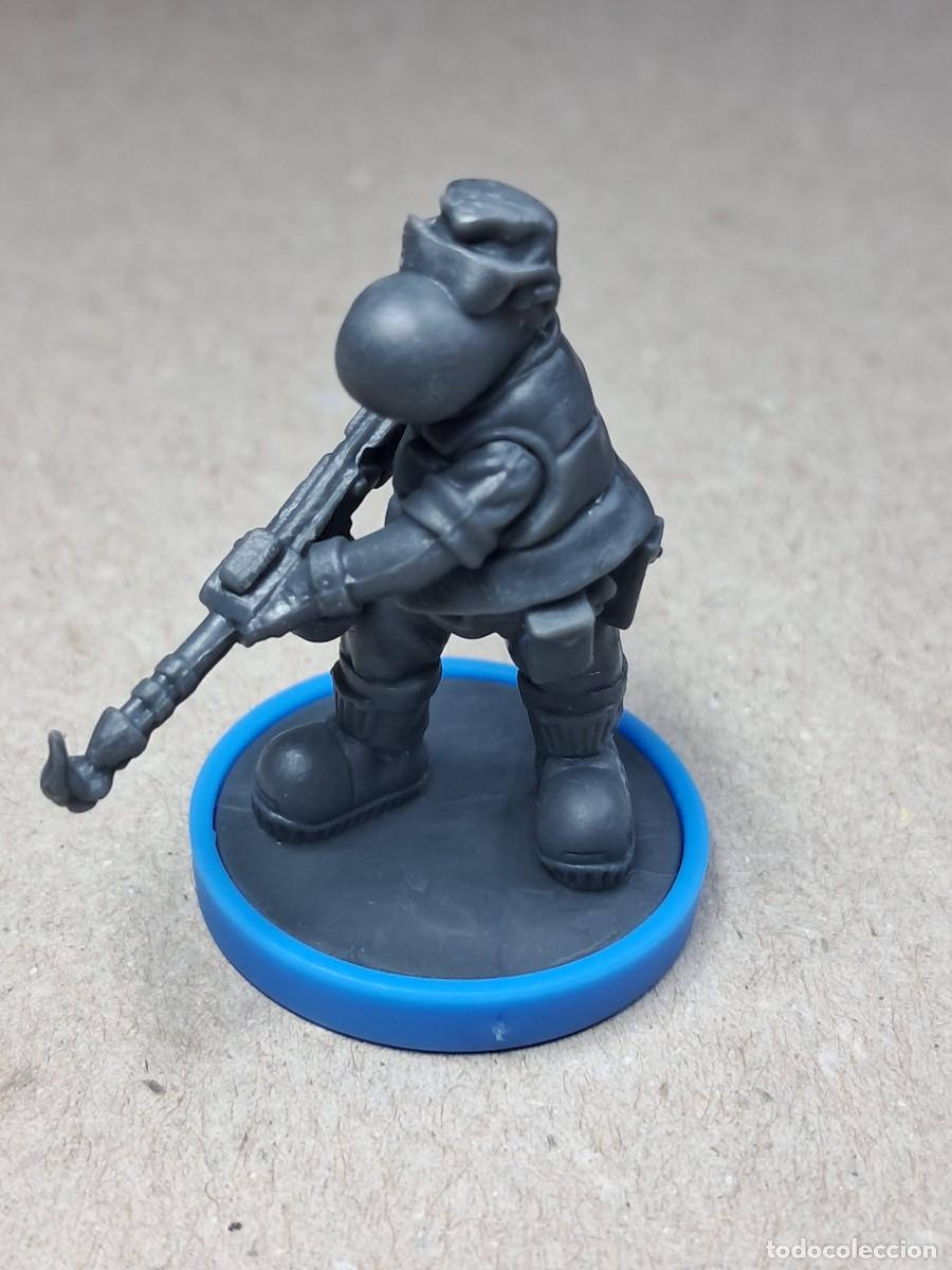 Juguetes antiguos: 1 Incinerator (FanHunter) figura pl&aacute;stico (30 mm). FANHUNTER - Urban Warfare - David Esbr&iacute; - Devir.