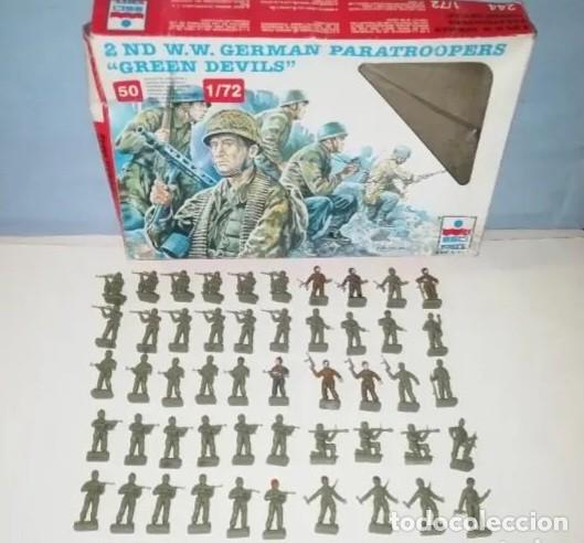 Juguetes antiguos: CAJA ESCI 1/72 50 SOLDADOS PARACAIDISTAS ALEMANES GREEN DEVILS 2&ordf; GUERRA MUNDIAL 244 GERMANS RTOY