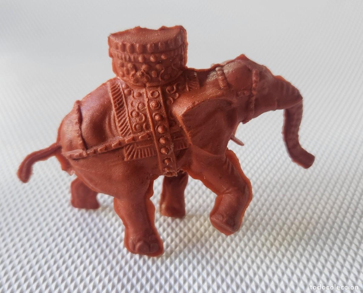 Juguetes antiguos: ELEFANTE IND&Uacute; - antiguo de pl&aacute;stico a&ntilde;os '60 / '70 soldaditos