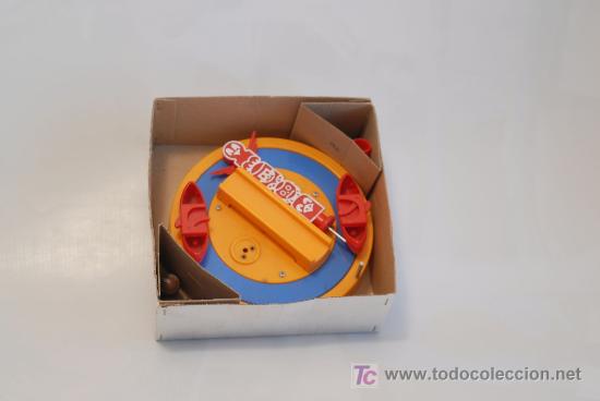 Juguetes antiguos: Carrousel Geyper. Con ocho Indios. Funcionando. - Foto 2