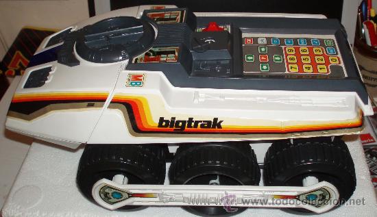 Juguetes antiguos: BIGTRAK vehiculo programable de M.B. tanque lunar - Foto 1