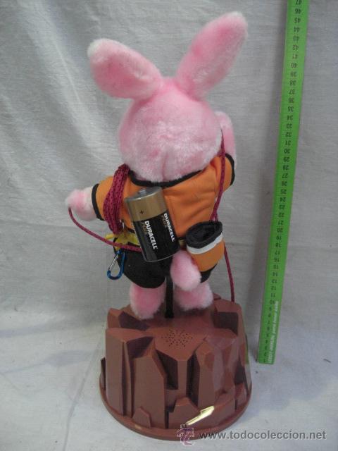 Juguetes antiguos: Conejo de monta&ntilde;a Duracell. - Foto 4