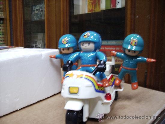Juguetes antiguos: acrobatic policie en caja original - Foto 2
