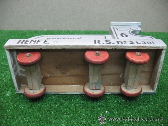 Juguetes antiguos: RENFE - DENIA - LOCOMOTORA CON 2 VAGONES SANTA FE - RS Nº21.301 - de madera - Foto 5 - 26191839