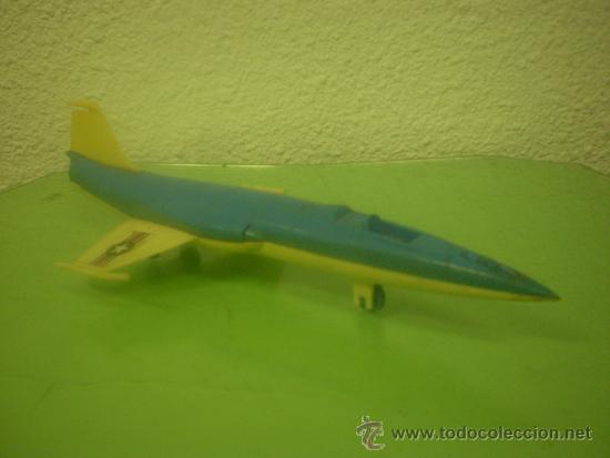 Juguetes antiguos: ANTIGUO AVION PLASTICO - Foto 1
