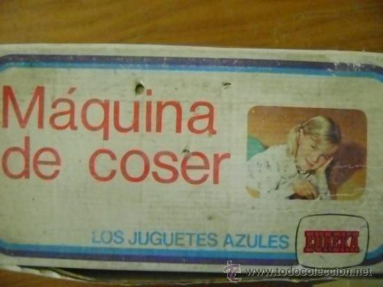 Juguetes antiguos: M&aacute;quina de coser Eureka con caja - Foto 9