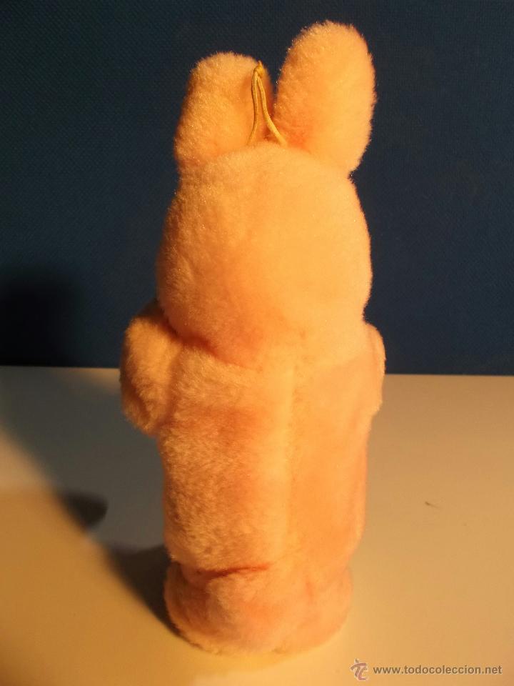Juguetes antiguos: Conejo de duracell de pl&aacute;stico y tela - Foto 6