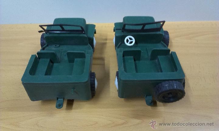 Juguetes antiguos: DOS JEEP EN PLASTICO - Foto 3
