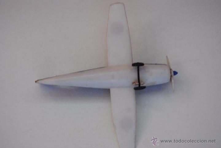 Juguetes antiguos: AVIONETA DE BAQUELITA - Foto 4