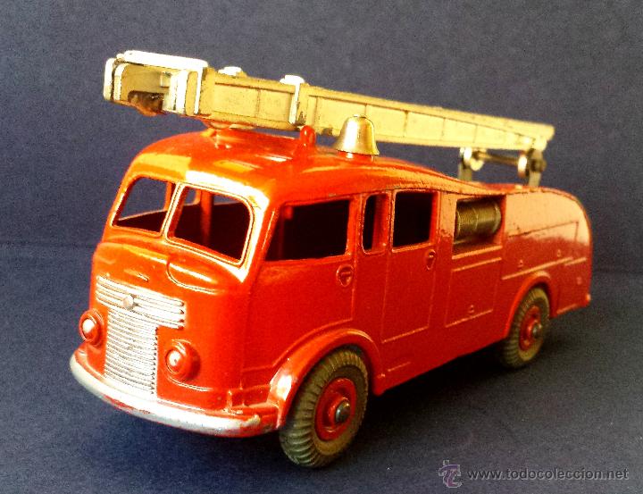 dinky toys fire engine 555