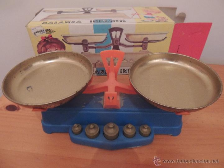 Juguetes antiguos: BALANZA INFANTIL PILEN - Foto 1
