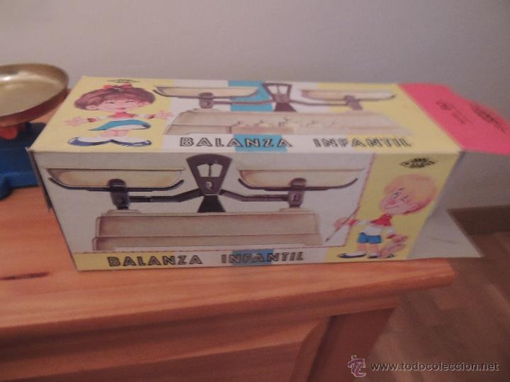 Juguetes antiguos: BALANZA INFANTIL PILEN - Foto 2