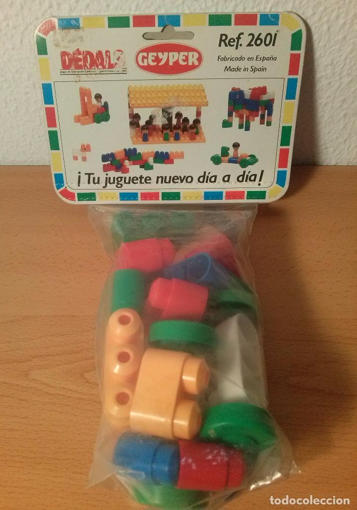 Juguetes antiguos: Antiguo juego de construcci&oacute;n D&eacute;dals. Ref. 2601. Marca Geyper. - Foto 2