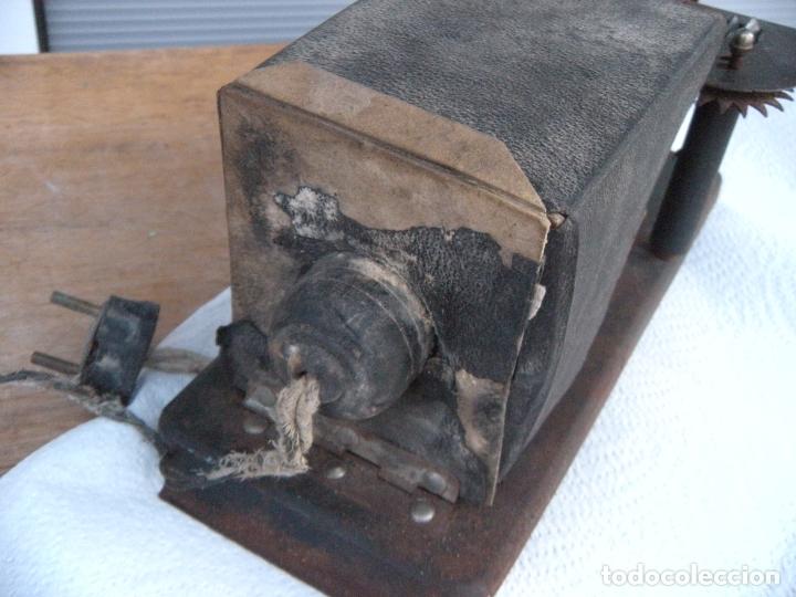 Juguetes antiguos: PROYECTOR DE CINE NIC - Foto 4