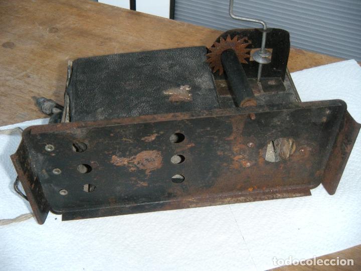 Juguetes antiguos: PROYECTOR DE CINE NIC - Foto 7