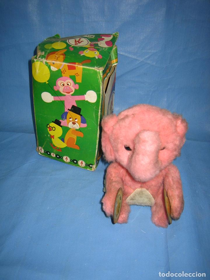 Juguetes antiguos: A. Elefante a cuerda de M.I Ref 108 - Foto 1