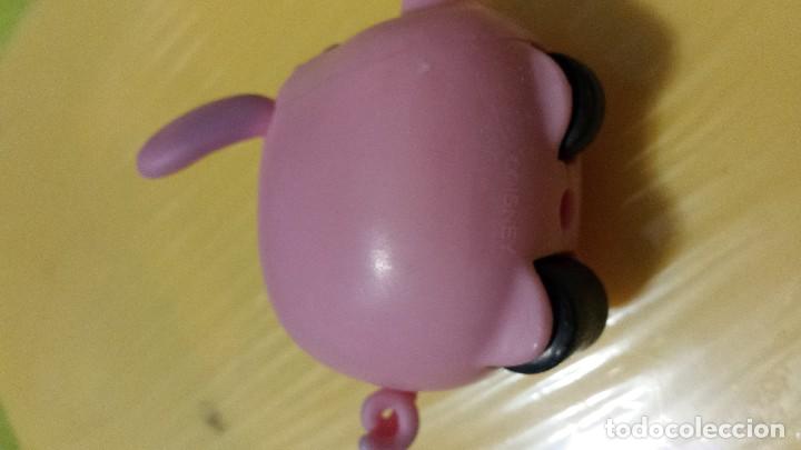 Juguetes antiguos: Cerdito con ruedas de disney. - Foto 2
