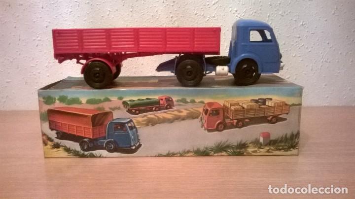Juguetes antiguos: Cami&oacute;n Panhard raro - Foto 6