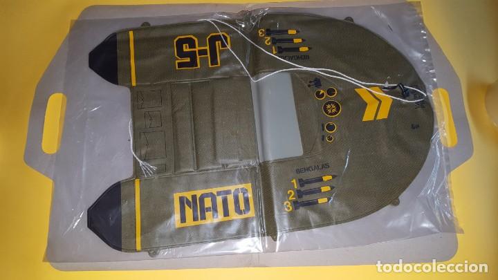Juguetes antiguos: BALSA MILITAR HINCHABLE GRE MAN - BARCA - - Foto 2