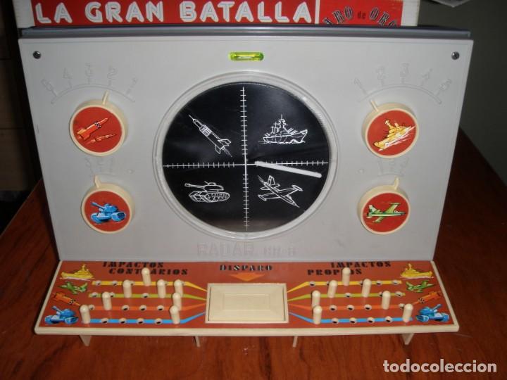 Juguetes antiguos: LA GRAN BATALLA GRACIA FUNCIONANDO - Foto 2