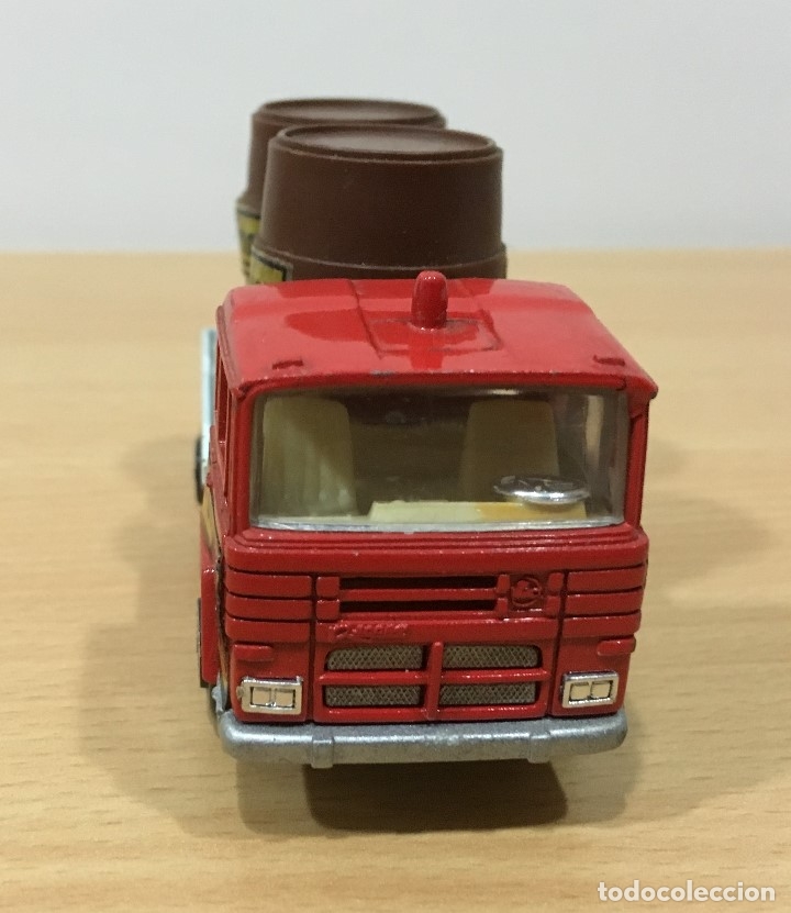 Altes Spielzeug: CAMI&Oacute;N PEGASO TRANSPORTE DE VINO DE BODEGAS M, DE MIRA - SERIE CAMIONCETE - ESCALA 1/64