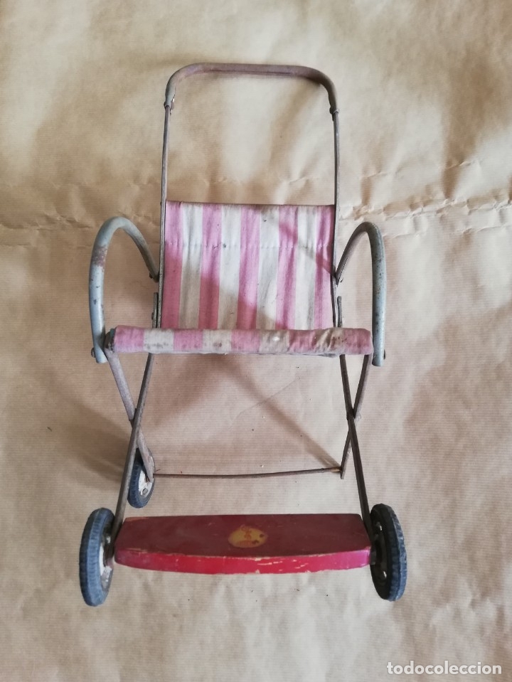 Juguetes antiguos: Antiguo Cochecito de beb&eacute; para mu&ntilde;ecas - Foto 1