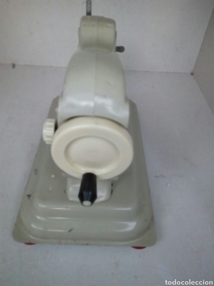 Juguetes antiguos: M&aacute;quina de coser Eureka 60s - Foto 2